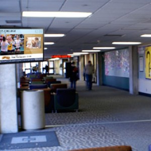 digital signage_industries_school